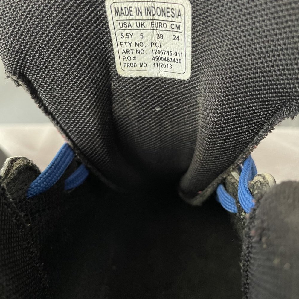 cleats - Picture 4 of 5